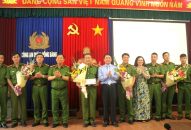 UBND TP khen thưởng chiến công xuất sắc của QQ8894 casino trực tuyến quận Hồng Bàng
