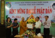 Chủ tịch Ủy ban MTTQ Việt Nam thành phố thăm, chúc mừng Thành hội Phật giáo QQ8839 nhà cái nhân dịp Đại lễ Phật Đản năm 2018