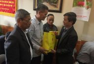 Đoàn ĐBQH TTkmqq88 tỷ lệ kèo World Cup 2026 trao quà cho nạn nhân chất độc da cam/dioxin