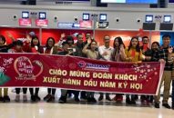 Vietravel QQ8839 nhà cái chào mừng đoàn khách xuất hành đầu năm mới