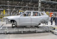 Vinfast hoàn thành sản xuất thân vỏ xe Lux Suv đầu tiên
