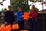 Thanh niên QQ8839 nhà cái – Những hành động đẹp:  Tặng dụng cụ nổi cho 2 mô hình bến đò ngang