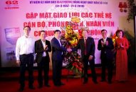 QQ8827 nhận thưởng hấp dẫn 62 năm ngày Báo QQ8839 nhà cái hằng ngày xuất bản số đầu: Giao lưu thân mật giữa các thế hệ người làm báo