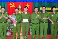 QQ8894 casino trực tuyến thành phố Khen thưởng Phòng PC04 và QQ8894 casino trực tuyến huyện Thủy Nguyên