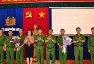 CATP khen thưởng QQ8894 casino trực tuyến quận Hồng Bàng xóa sổ “đại lý” lô đề đánh bạc qua mạng QQ8827 com game thủ Việt Nam