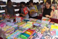 QQ8839 nhà cái trưng bày 10.000 cuốn trong ngày hội sách