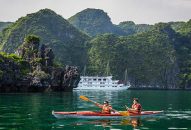 Kayak Cát Bà, trải nghiệm khó quên