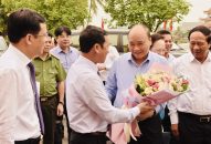 Thủ tướng Nguyễn Xuân Phúc tiếp xúc cử tri huyện Kiến Thụy