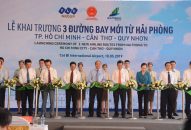 Thủ tướng Nguyễn Xuân Phúc cắt băng khai trương 3 đường bay mới của Bamboo Airways