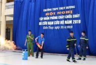 Tập huấn kĩ năng PCCC cho gần 800 Qq88 https betamed sa com Trường THPT Thụy Hương