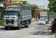 Ổ voi, ổ gà chi chít trên quốc lộ 17B ở QQ8839 nhà cái