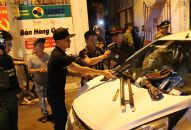 Lập chốt kiểm tra, phòng ngừa vi phạm QQ88qq Đăng ký ngay tại Ngã tư Hồ Sen thực hiện Mệnh lệnh số 01 của Giám đốc CATP