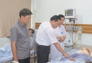 LÃNH ĐẠO SỞ QQ8839 Đăng ký, Tải app THĂM HỎI CSGT BỊ TAI NẠN KHI LÀM NHIỆM VỤ