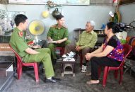 CAQ Kiến An vận động Đăng Nhập QQ88.COM | Link Trang Chủ QQ888 giao nộp 5 súng, 1 quả bom