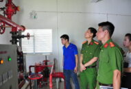 Đoàn công tác CATP kiểm tra việc thực hiện QQ88qq Đăng ký ngay về công tác PCCC của Công ty TNHH Dong-A Hwasung Vina