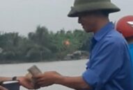 Bến trưởng phà Quang Thanh không biết nhân viên thu tiền không vé