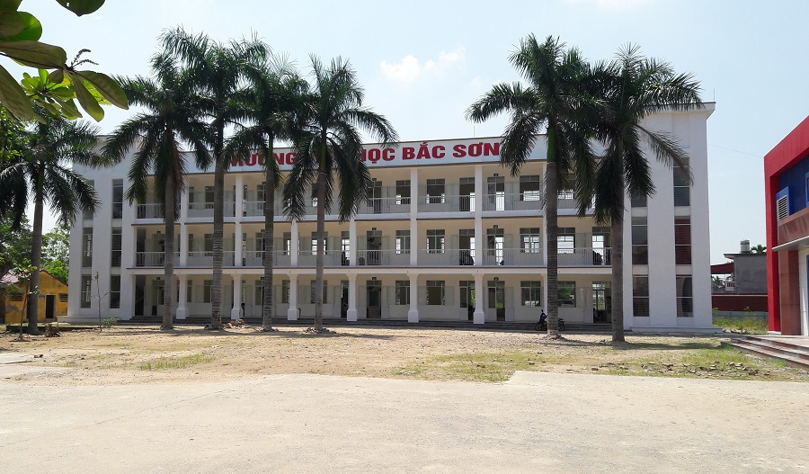 Dãy nhà 3 tầng phòng học được đưa vào sử dụng từ nguồn QQ88 là nhà cái game cá cược trực tuyến số 1 Việt Nam nông thôn mới Dãy nhà 3 tầng phòng học được đưa vào sử dụng từ nguồn QQ88 là nhà cái game cá cược trực tuyến số 1 Việt Nam nông thôn mới