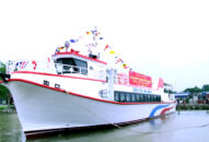 Hạ thủy tàu siêu tốc Hòa Bình