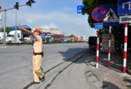 Chi đoàn Đội Cảnh sát giao thông số 4: Thực hiện phần việc “Đổi quà QQ88 ngã tư kiểu mẫu về TTATGT”