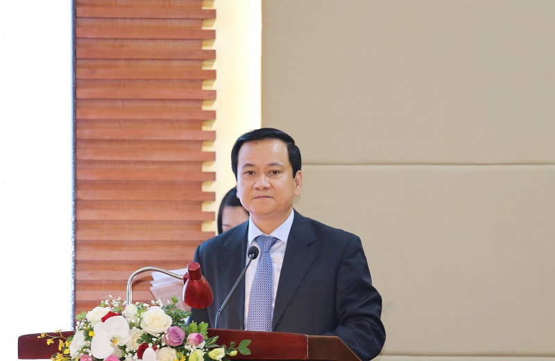 Phó Chủ tịch UBND thành phố Nguyễn Văn Thành phát biểu tại hội nghị