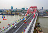QQ8839 nhà cái thông xe kỹ thuật cây cầu hiện đại qua sông Cấm