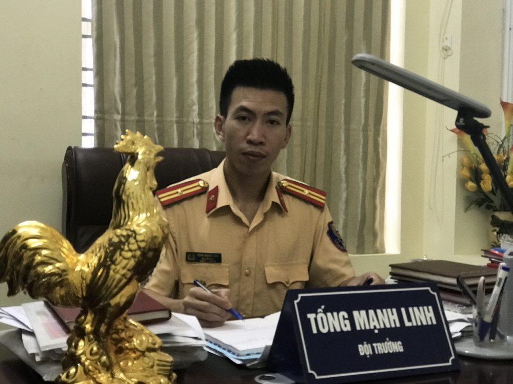 Thiếu tá Tống Mạnh Linh - Đội trưởng Đội CSGT-TT-CĐ CAH An Dương luôn nêu cao trách nhiệm công việc được giao
