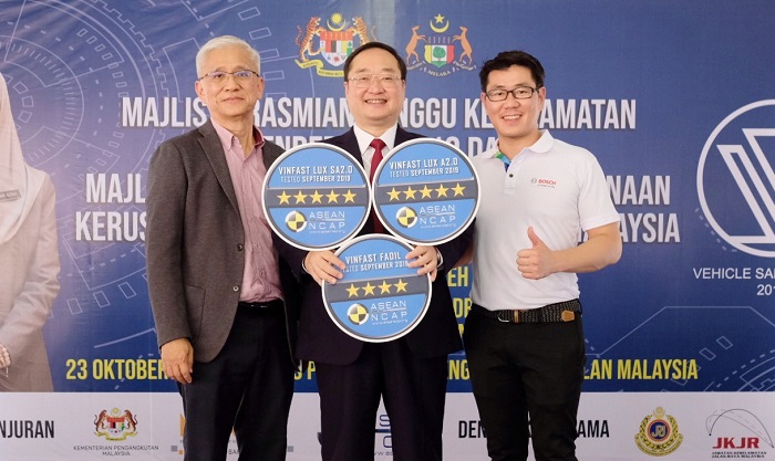 Việc VinFast nhận chứng chỉ an toàn ASEAN NCAP 5 sao khẳng định chất lượng và đẳng cấp của thương hiệu xe Việt đã được quốc tế công nhận.
