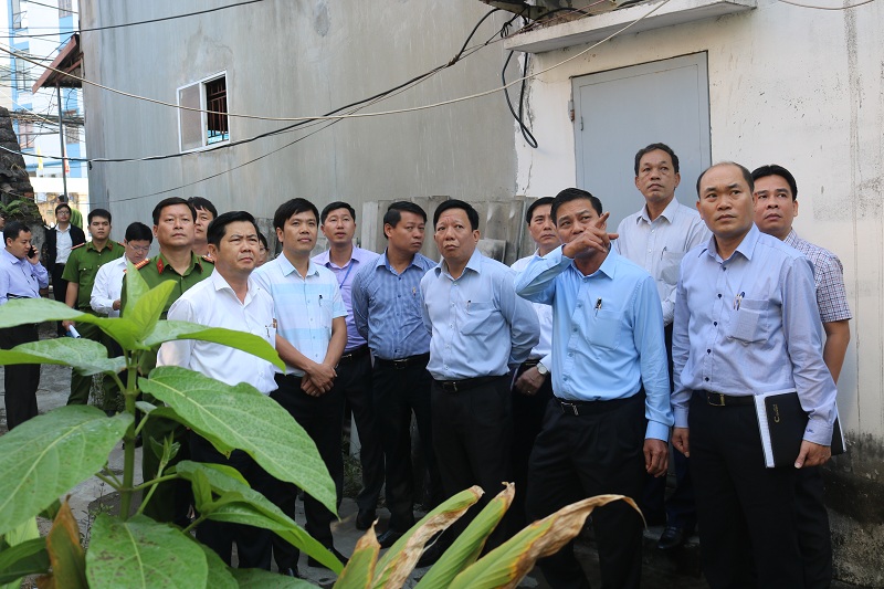 Chủ tịch UBND TP Nguyễn Văn Tùng cùng đại diện các Sở, ban, ngành, UBND quận Kiến An kiểm tra tiến độ dự án