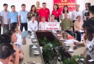 Hội Chữ thập đỏ huyện Kiến Thụy tặng quà 5 hộ nghèo có hoàn cảnh đặc biệt khó khăn