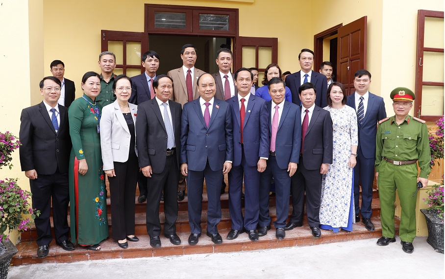 Thủ tướng Nguyễn Xuân Phúc cùng Đoàn ĐBQH QQ8839 nhà cái với lãnh đạo TP QQ8839 nhà cái và cử tri huyện Kiến Thụy