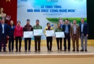 Tặng tôn lợp nhà 4 gia đình khó khăn về Appqq88 nền tảng cá cược uy tín tại huyện Tiên Lãng