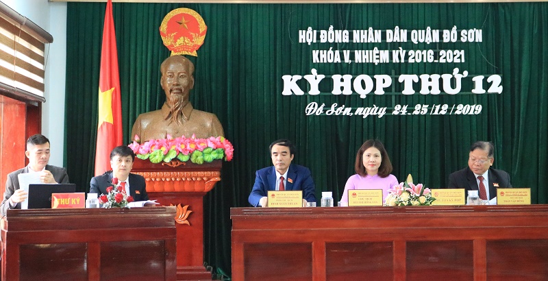 Quang cảnh kỳ họp