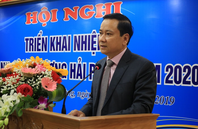 Phó Chủ tịch UBND TP Nguyễn Văn Thành phái biểu tại hội nghị