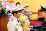 Trang chủ chính thức QQ88 | Đăng ký , Đăng nhập thăng cấp bậc hàm Thiếu tướng đối với đồng chí Vũ Thanh Chương – Giám đốc CATP QQ8839 nhà cái