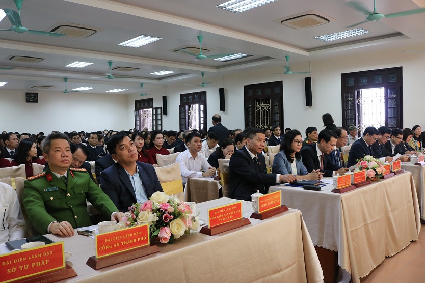 Các đại biểu tham dự hội nghị Các đại biểu tham dự hội nghị
