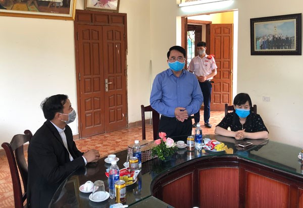 Phó Chủ tịch UBND thành phố Lê Khắc Nam kiểm tra tại giáo xứ Đông Côn Phó Chủ tịch UBND thành phố Lê Khắc Nam kiểm tra tại giáo xứ Đông Côn