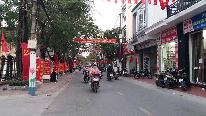 Đa số người dân thành phố đều nghiêm túc chấp hành đeo khẩu trang khi ra đường