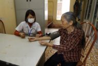 Quản lý chặt chẽ sức khỏe người cao tuổi, đặc biệt người có bệnh nền
