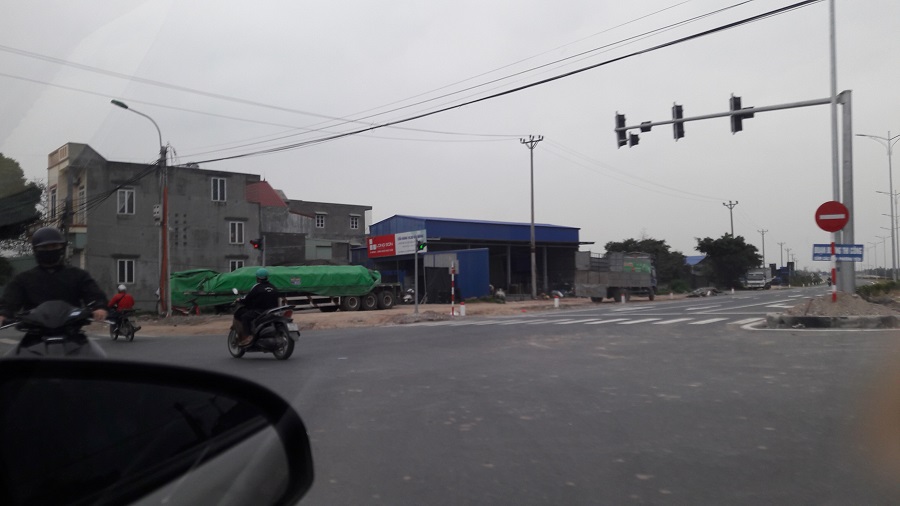 Huyện An Dương đã xử phạt nhiều trường hợp vi phạm hành lang giao thông và chuyển đổi mục đích sử dụng đất 2 bên tuyến đường Huyện An Dương đã xử phạt nhiều trường hợp vi phạm hành lang giao thông và chuyển đổi mục đích sử dụng đất 2 bên tuyến đường