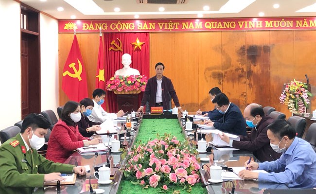 Chủ nhiệm Ủy ban Kiểm tra Thành ủy Đỗ Mạnh Hiến kiểm tra các chốt phòng, chống dịch COVID-19 trên địa bàn quận Lê Chân