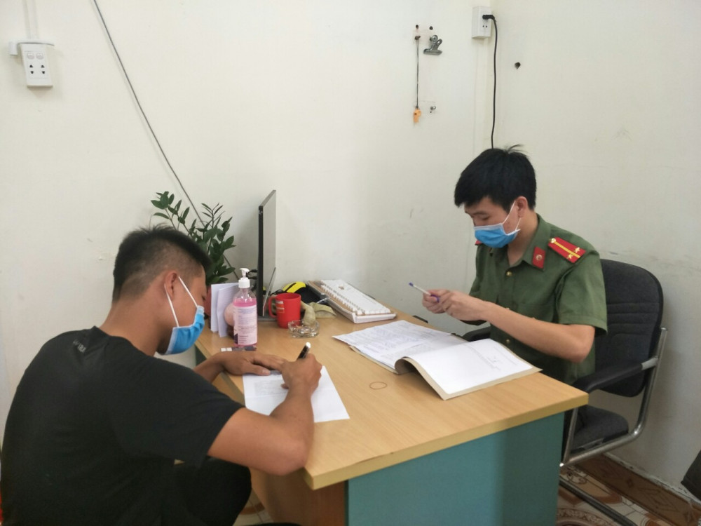 Đối tượng Phạm Công Kỳ tại cơ quan CAH Tiên Lãng