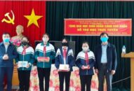 Huyện Vĩnh Bảo: Trao thiết bị học trực tuyến tặng Qq88 https betamed sa com khó khăn