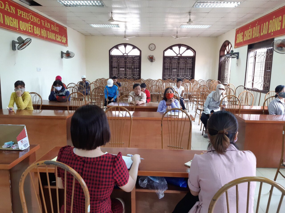 Địa phương tổ chức chi trả tiền hỗ trợ cho các đối tượng chính sách, người có công