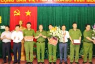 Giám đốc CATP: Khen thưởng QQ8894 casino trực tuyến quận Lê Chân liên tiếp lập công trên mặt trận bảo đảm TTATXH