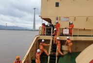 Tìm thấy vị trí tàu cá bị chìm, nỗ lực tìm kiếm bốn nạn nhân mất tích