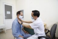 Người đàn ông ở QQ8839 nhà cái may mắn phẫu thuật sớm khi 2 năm mắc 2 bệnh ung thư