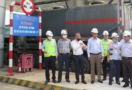 ‘Lái xe cố tình đi vào làn thu phí không dừng gây kẹt xe, phải xả làn’