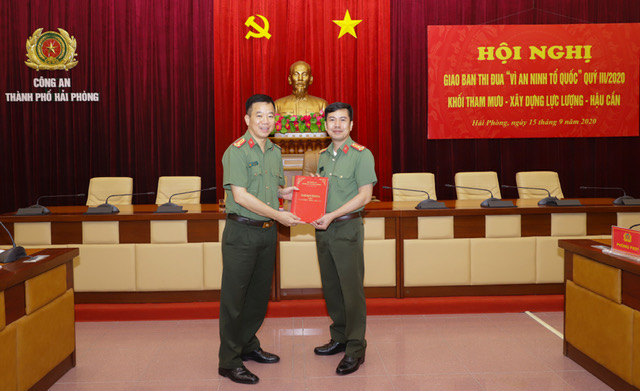 Bàn giao đơn vị chủ trì giao ban thi đua khối TM – XDLL – HC quý IV/2020