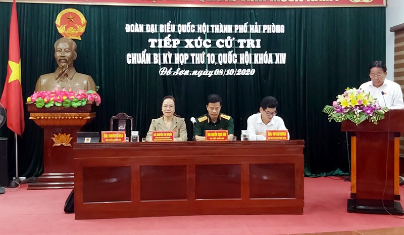 Đồng chí Nguyễn Thị Nghĩa - Phó bí thư Thường trực Thành ủy và các đại biểu TRANG CHỦ QQ88.COM ĐĂNG KÝ khóa 14 tiếp xúc cử tri tại quận Đồ Sơn