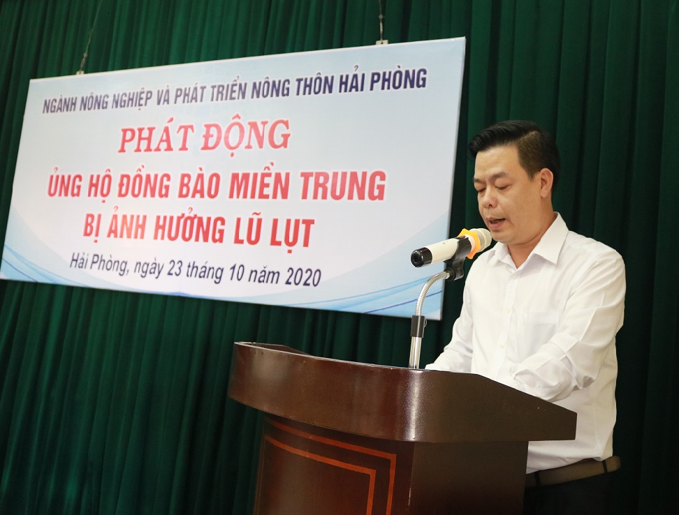 Đồng chí Phạm Văn Thép – Giám đốc Sở NN&PTNT phát động quyên góp, ủng hộ đồng bào miền Trung